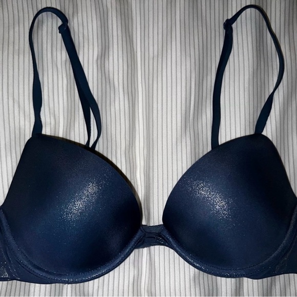 Bundle of 8 Victoria secret bras - Picture 17 of 17